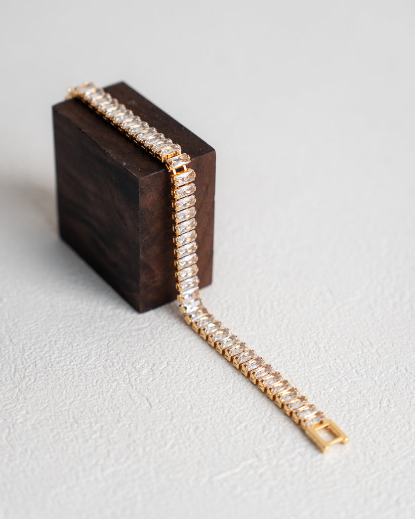 Thalia Lustrous Zircon | 18k Gold Plated / Silver Finished