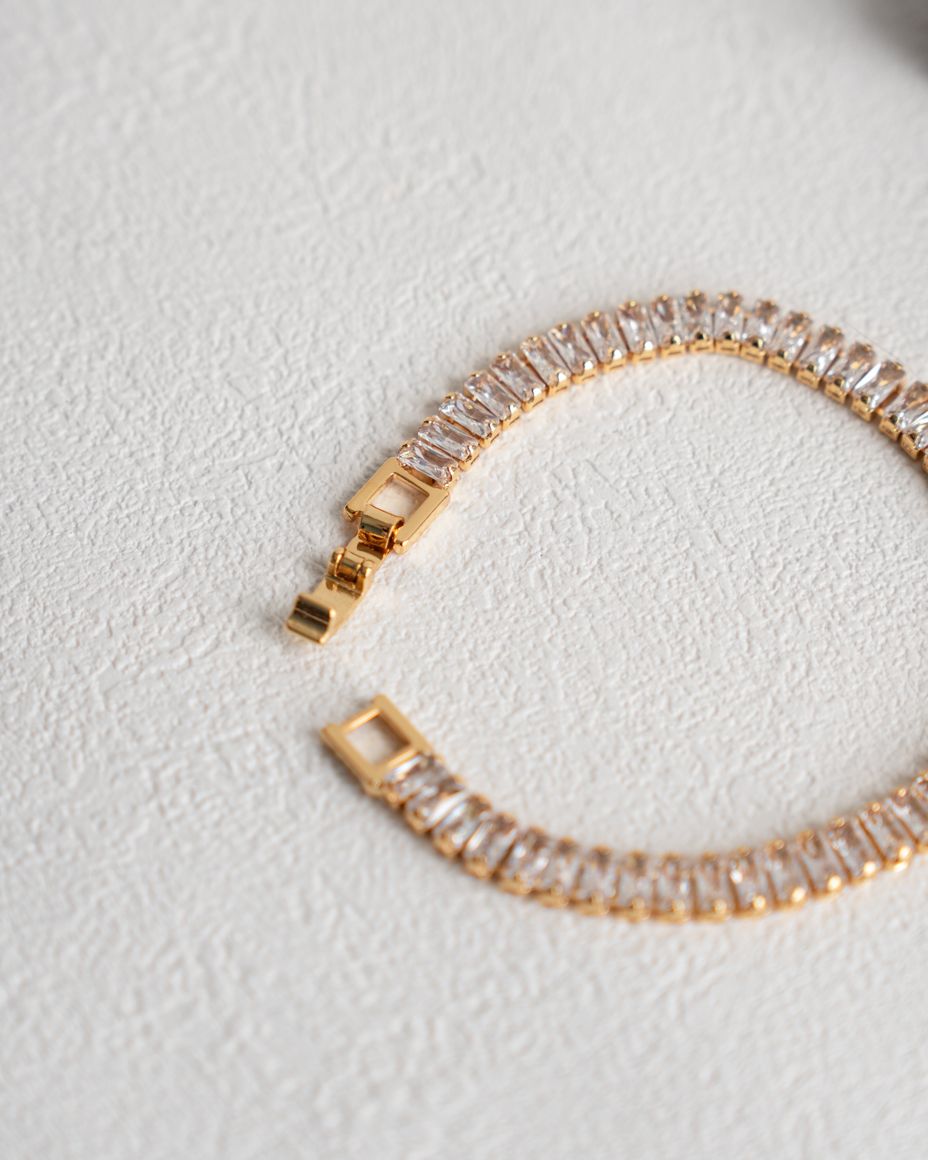 Thalia Lustrous Zircon | 18k Gold Plated / Silver Finished