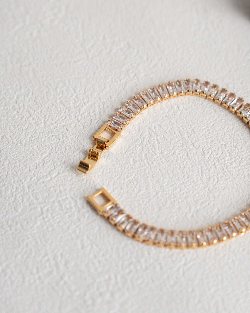 Thalia Lustrous Zircon | 18k Gold Plated / Silver Finished