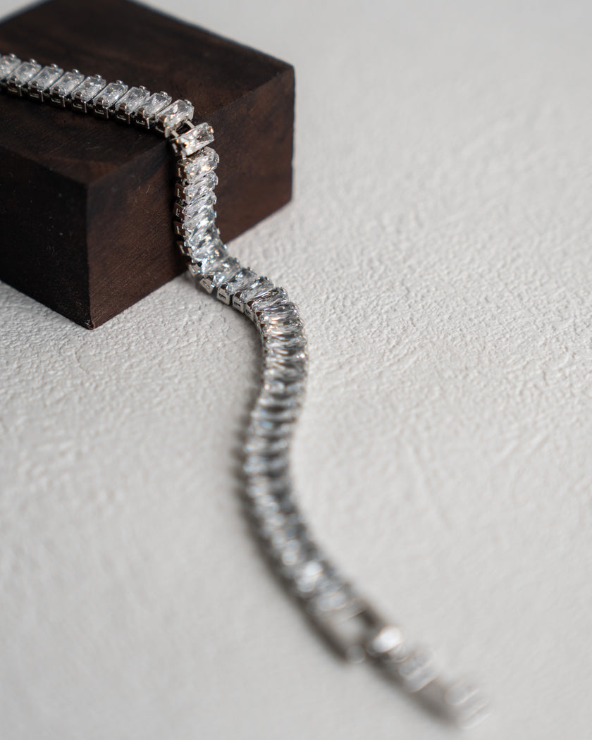 Thalia Lustrous Zircon | 18k Gold Plated / Silver Finished