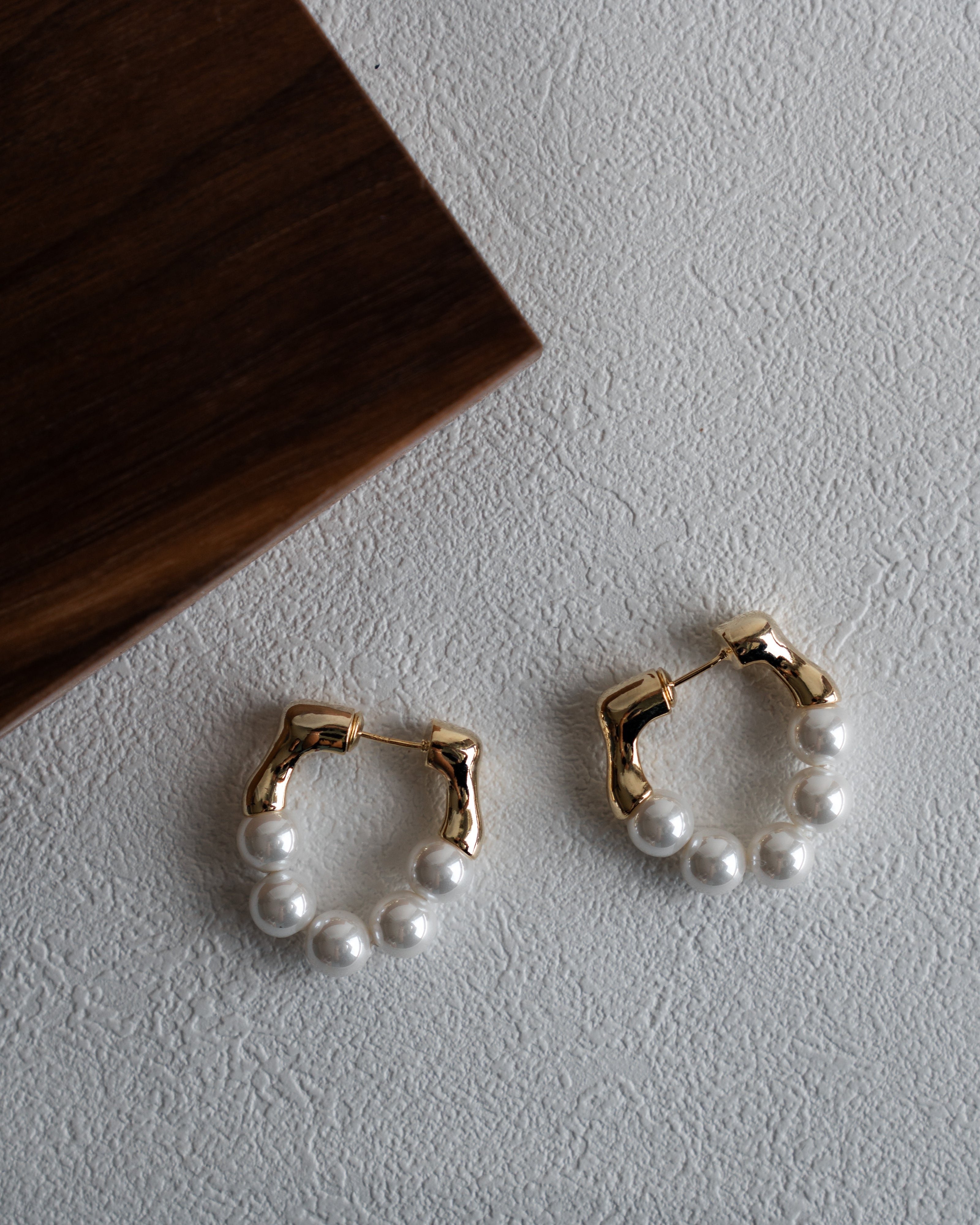 Sophia Pearl Hoops