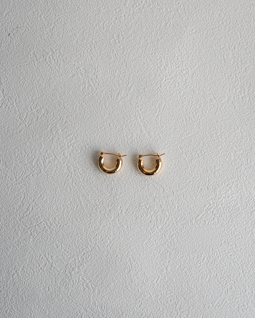 Chloe Tiny Hoops