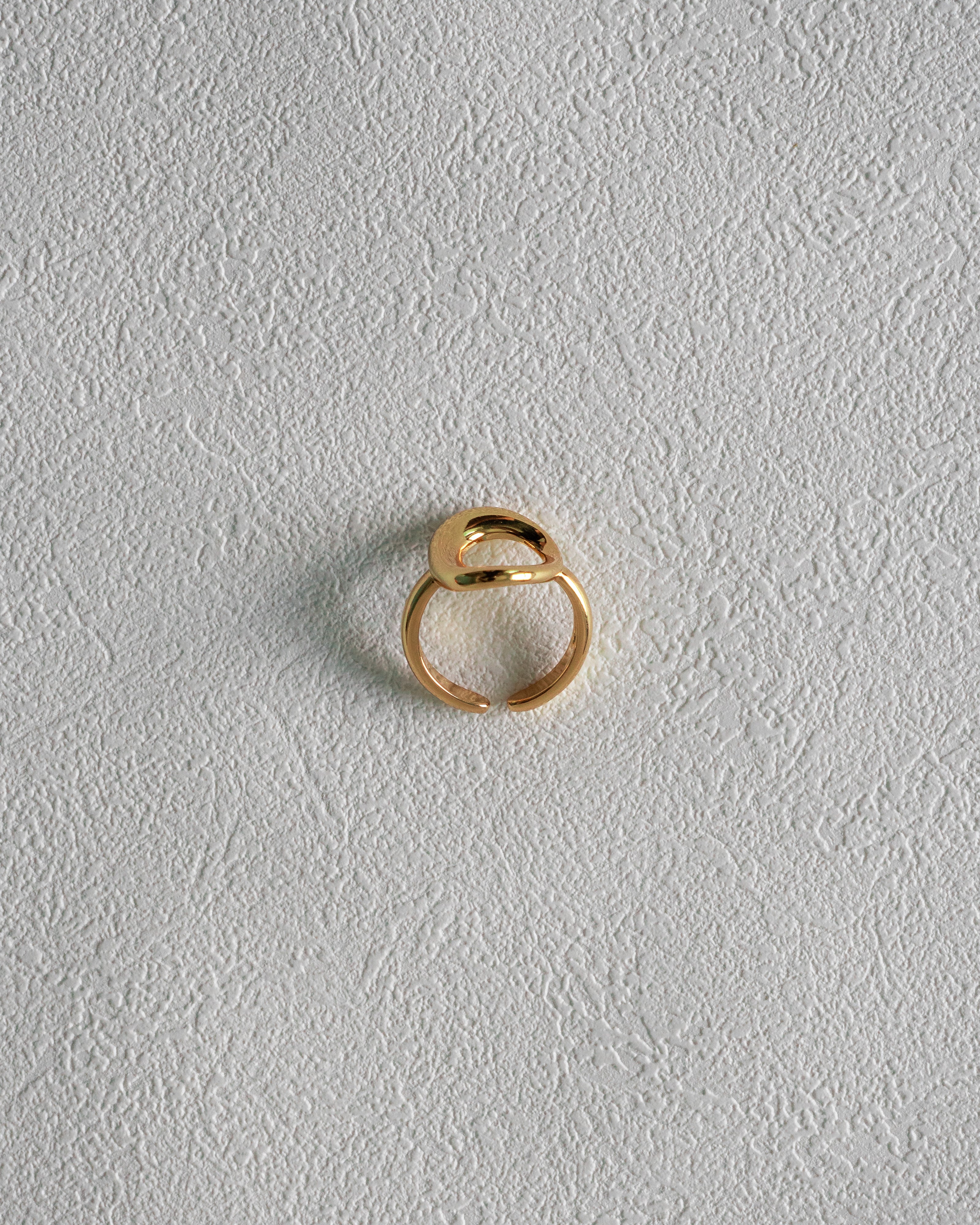 Rustic Oval Band