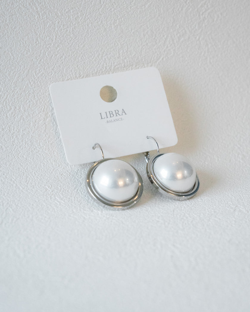 Contemporary Pearl Statement Hoops