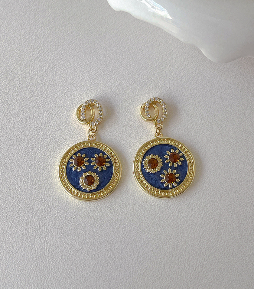 Vintage Blossom Stud