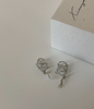 Ribbon Swirl Ear Cuff