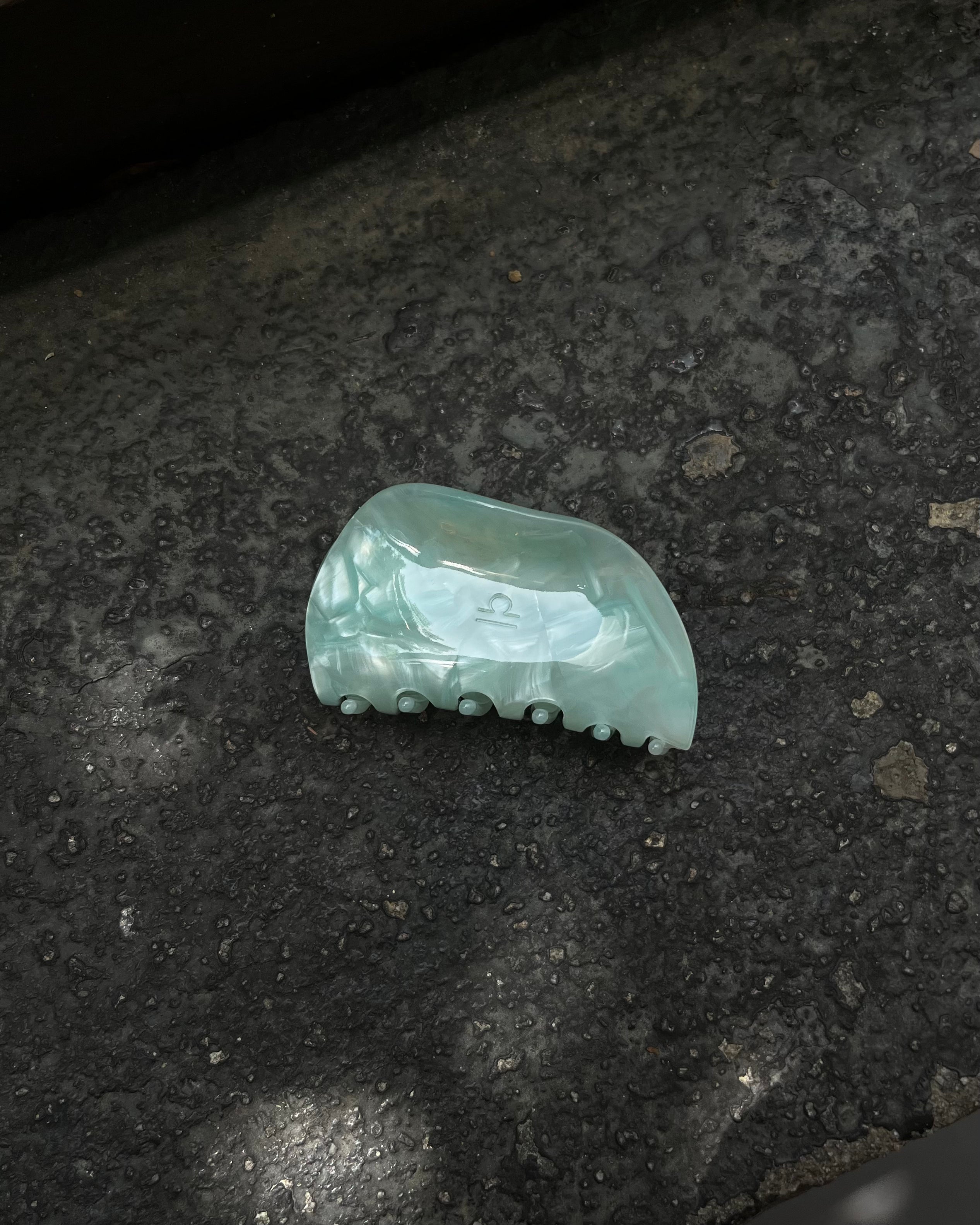 Sculpt Standard Acetate Hair Claw – 8cm