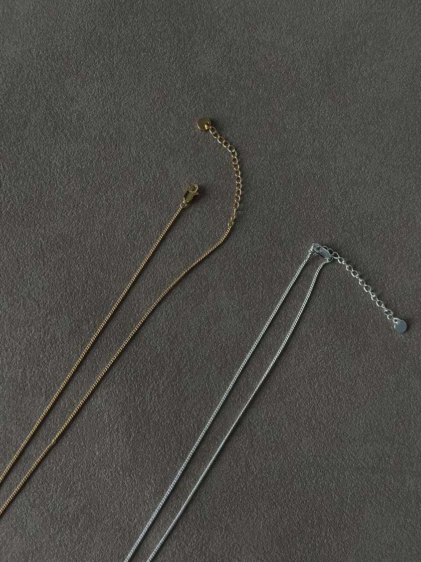 Sculpted Loop Pendant Necklace